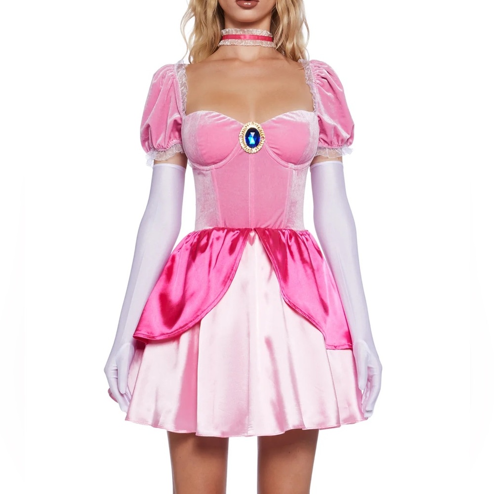 Princess Peach Halloween Costume